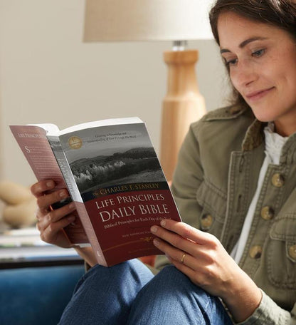 Life Principle's Daily - NASB Compact Edition