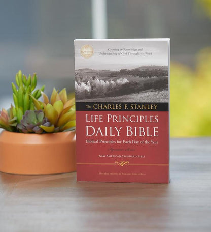 Life Principle's Daily - NASB Compact Edition